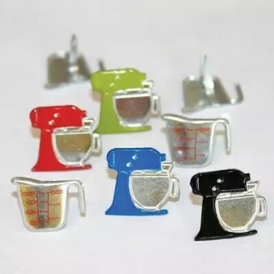 12 brads Mixers & Cups
