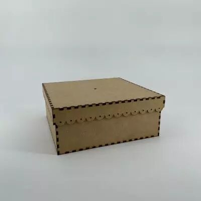 BOITE POUR CADEAU 20,7 x 20,7 x 8,2 CM