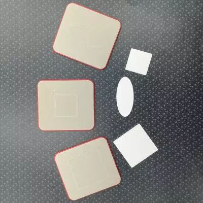 DIE OCCASION MONTE SUR MOUSSE 5X7 CM CARRES/ROND