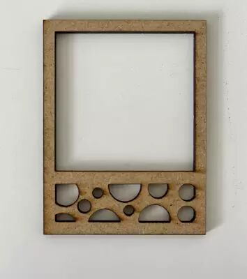 EMBELLISSEMENT EN BOIS - POLAROID AVEC RONDS