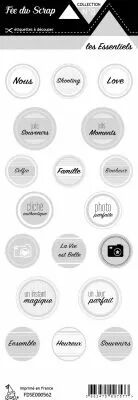 �tiquette les essentiels ronds avec mots gris clair