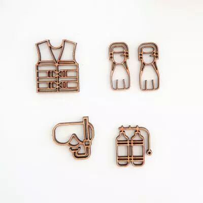 GRAND LOT EMBELLISSEMENTS BOIS - PLONGEE