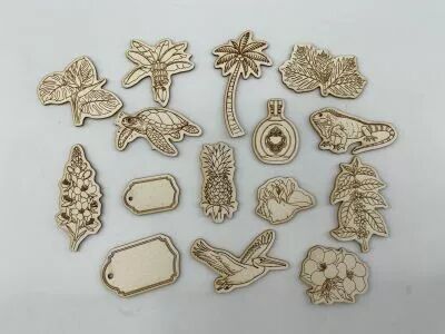 LOT DE 15 EMBELLISSEMENTS CARTON BOIS ANTILLES
