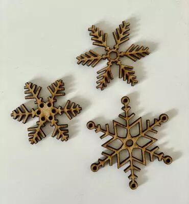 LOT EMBELLISSEMENTS EN BOIS - FLOCONS