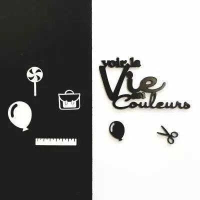 LOT EMBELLISSEMENTS EN PLEXI - UN AIR ENFANTIN