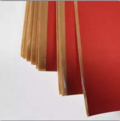 PAPIER ROUGE ASPECT TISSU ADH�SIF